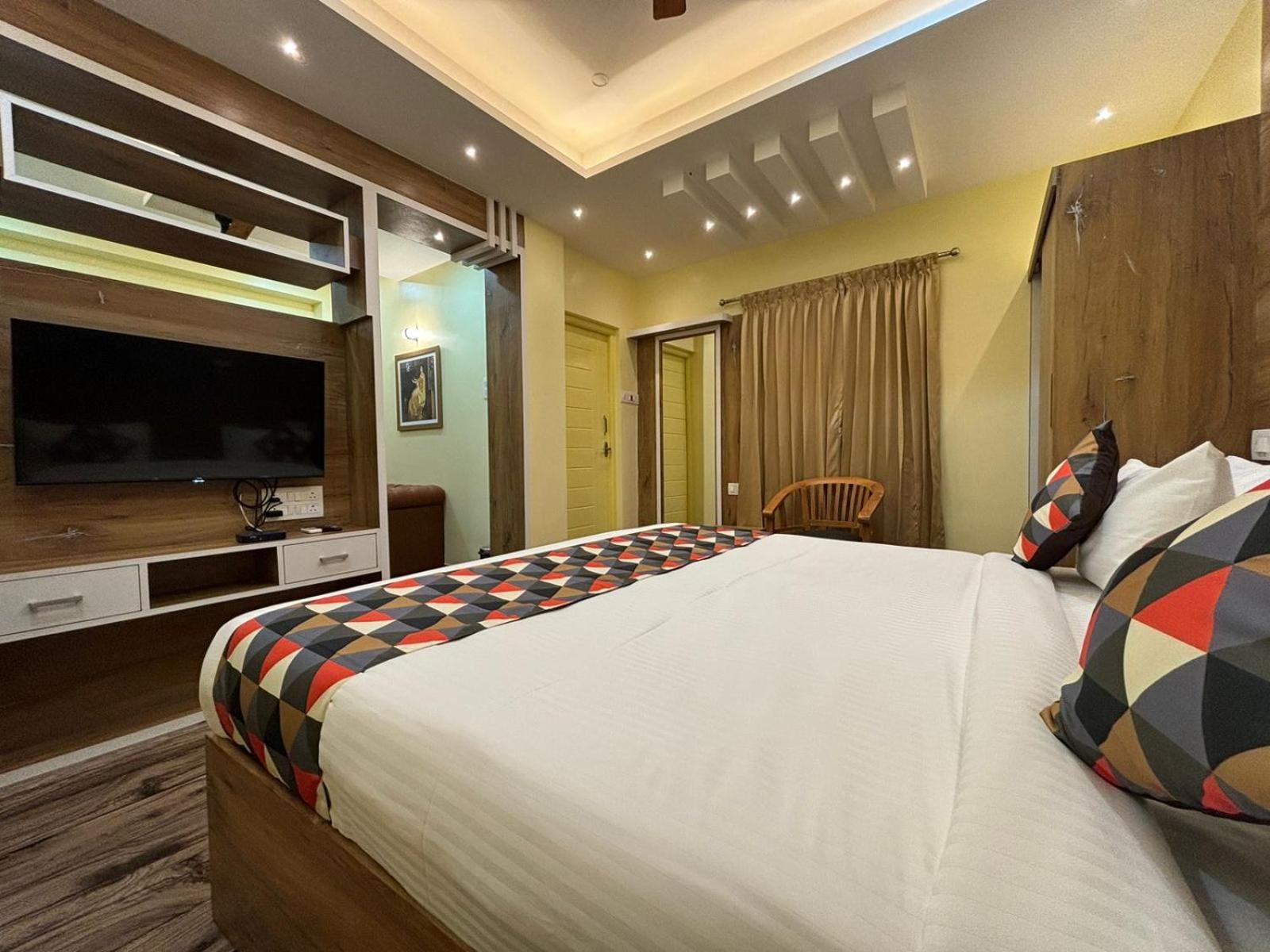 Forest Transit Hotel Coimbatore Esterno foto